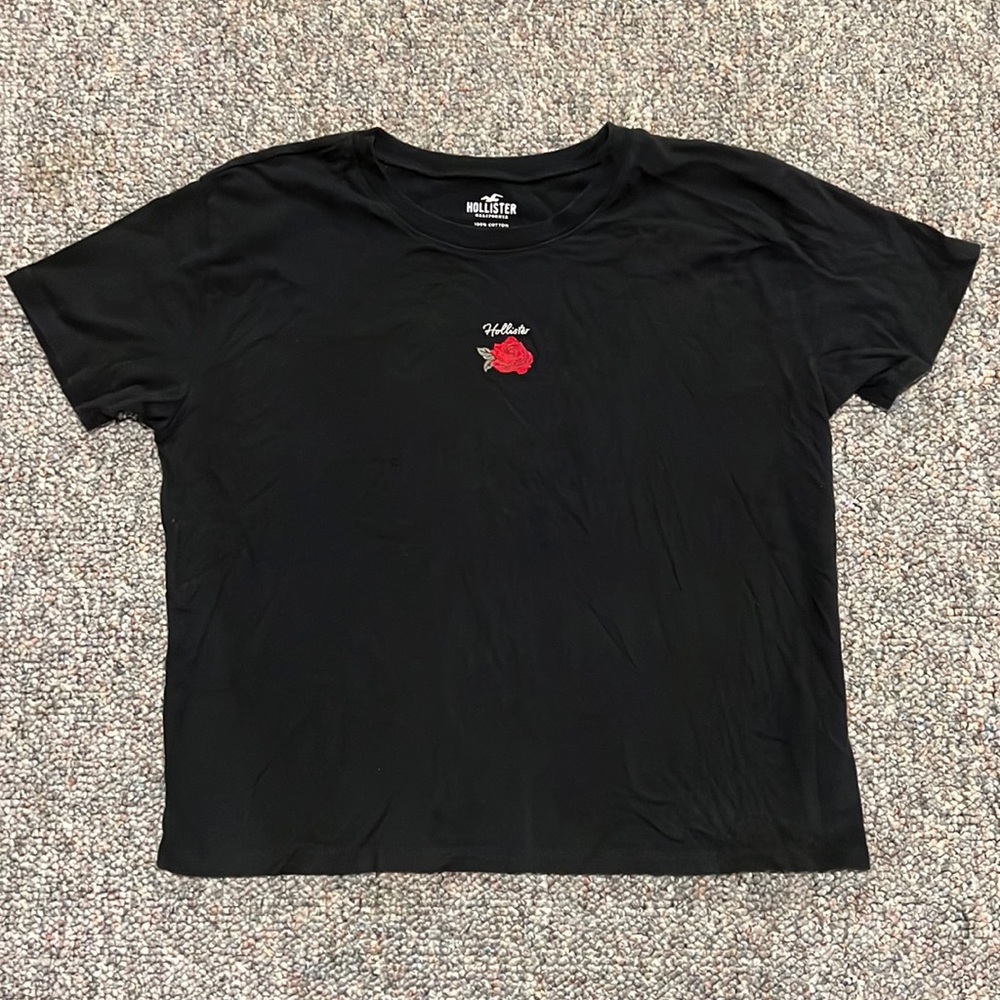 Hollister tee